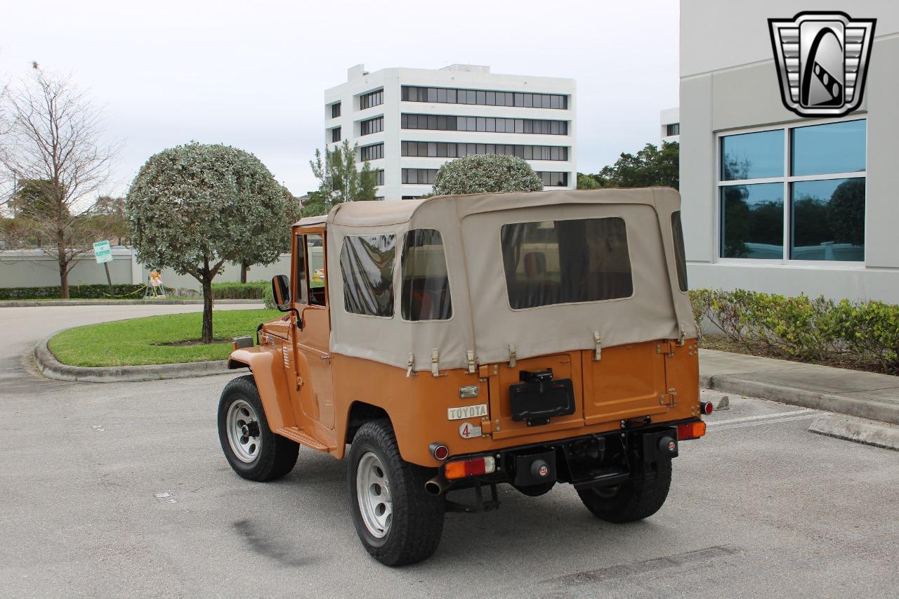 1974 Toyota FJ40