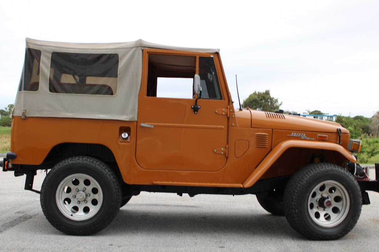 1974 Toyota FJ40