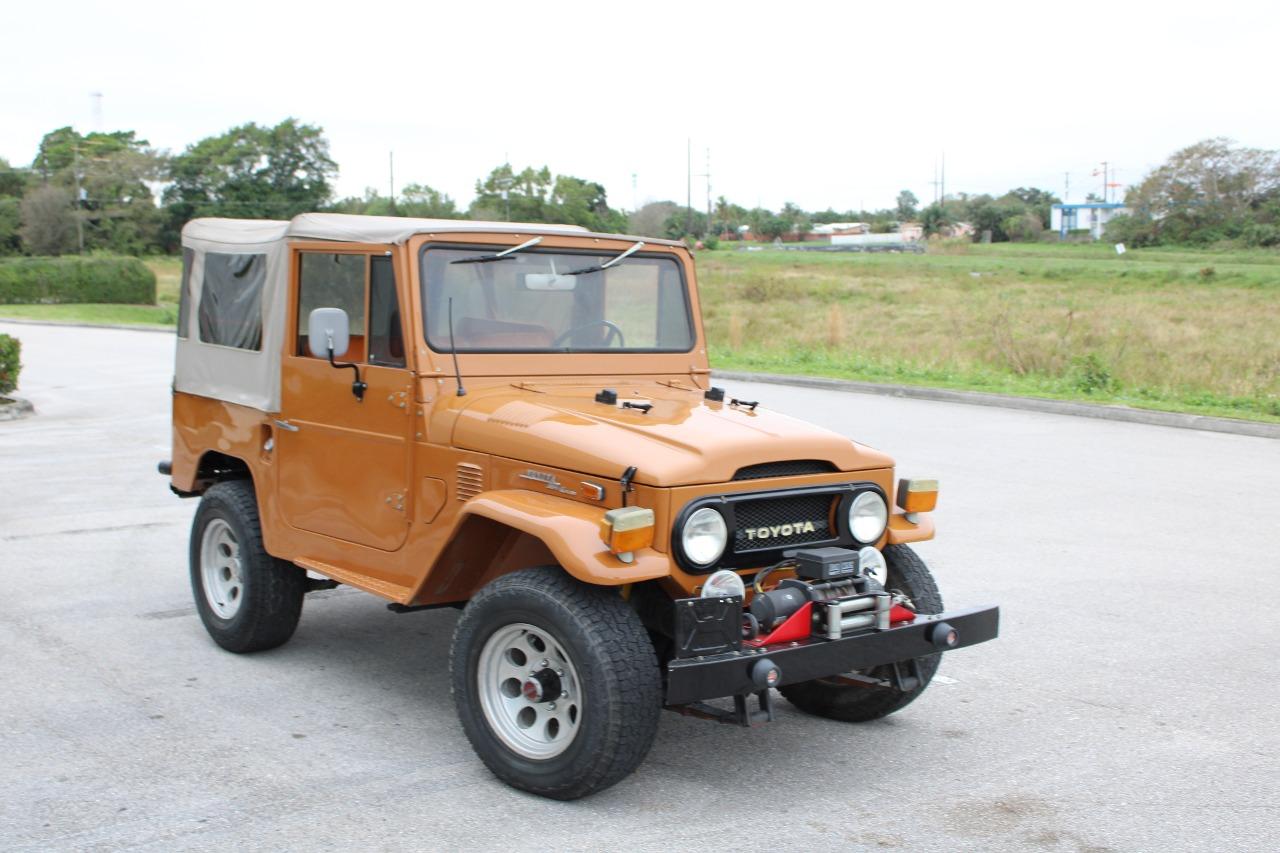 1974 Toyota FJ40