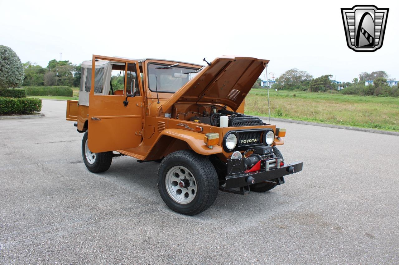 1974 Toyota FJ40