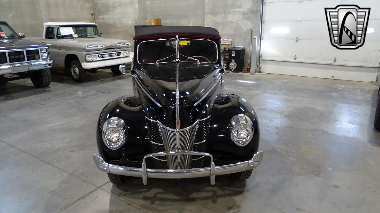 1940 Ford Deluxe