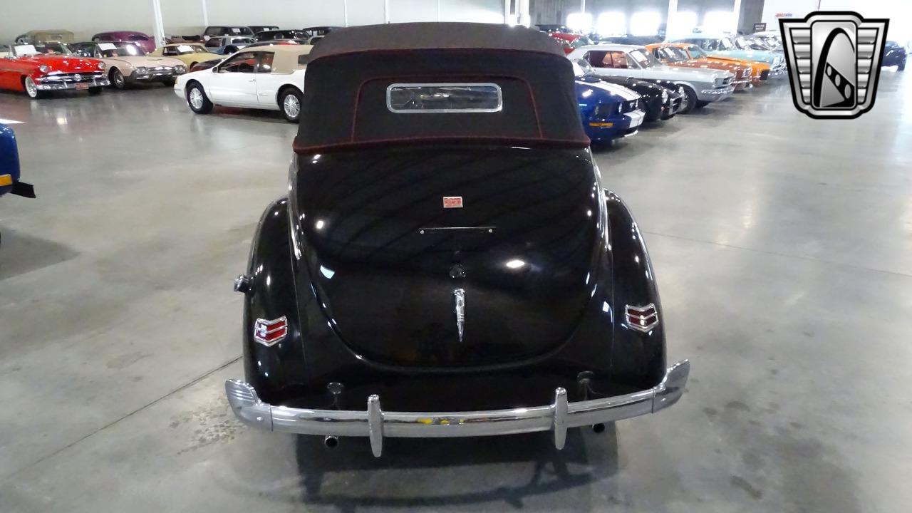 1940 Ford Deluxe