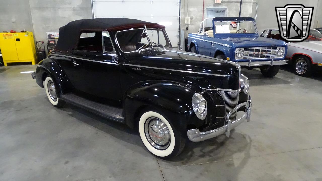 1940 Ford Deluxe