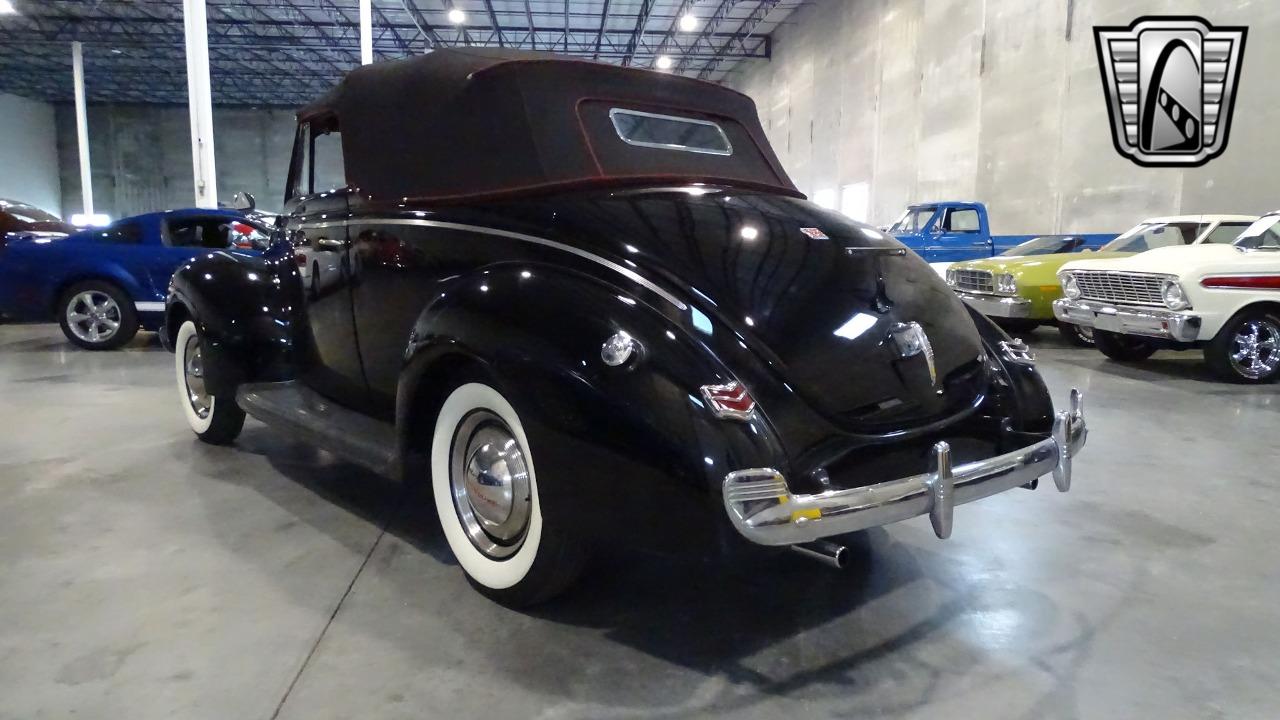 1940 Ford Deluxe