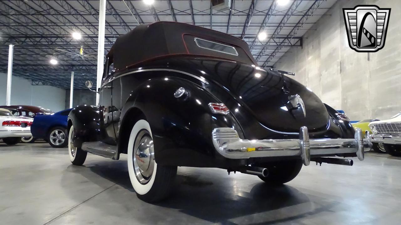 1940 Ford Deluxe