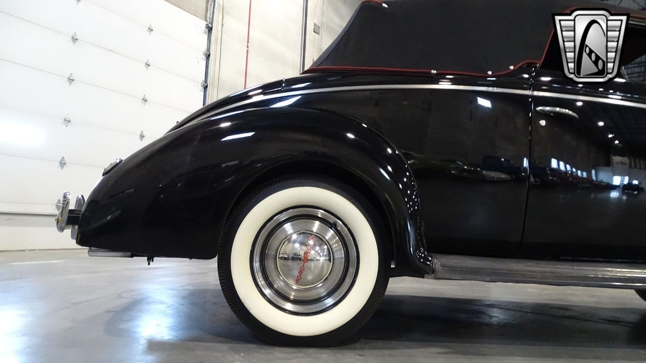 1940 Ford Deluxe