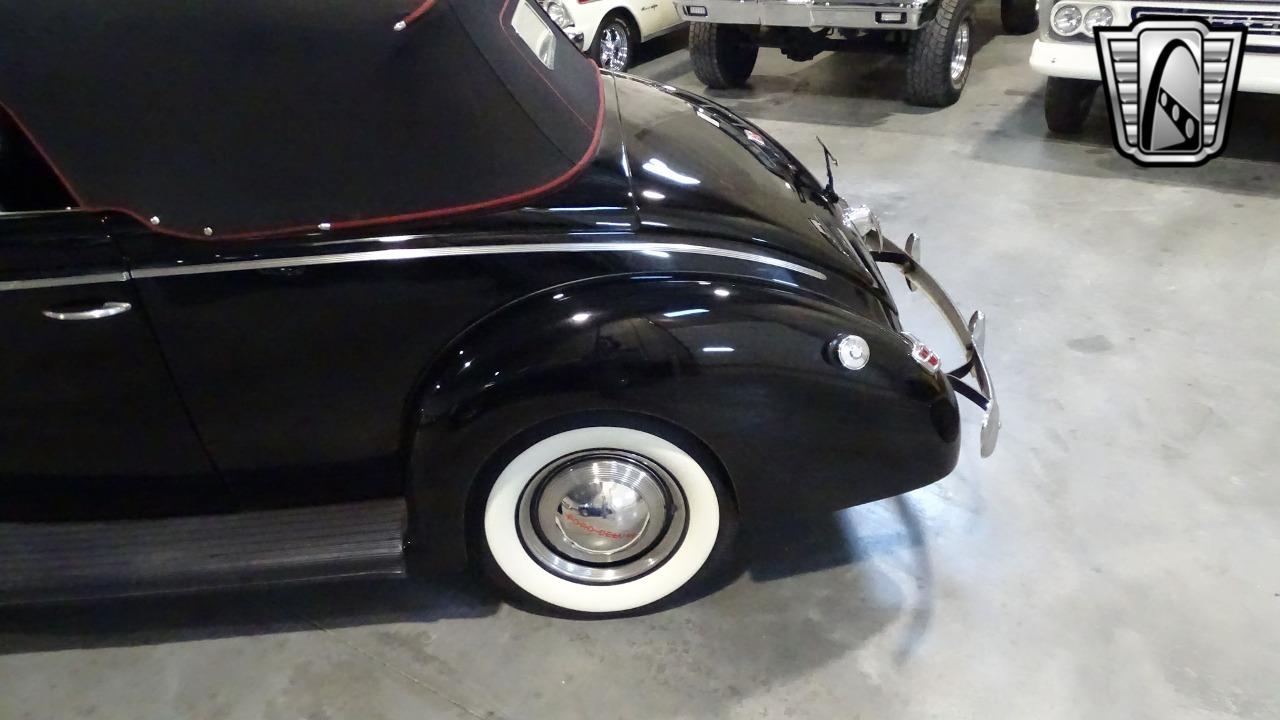 1940 Ford Deluxe