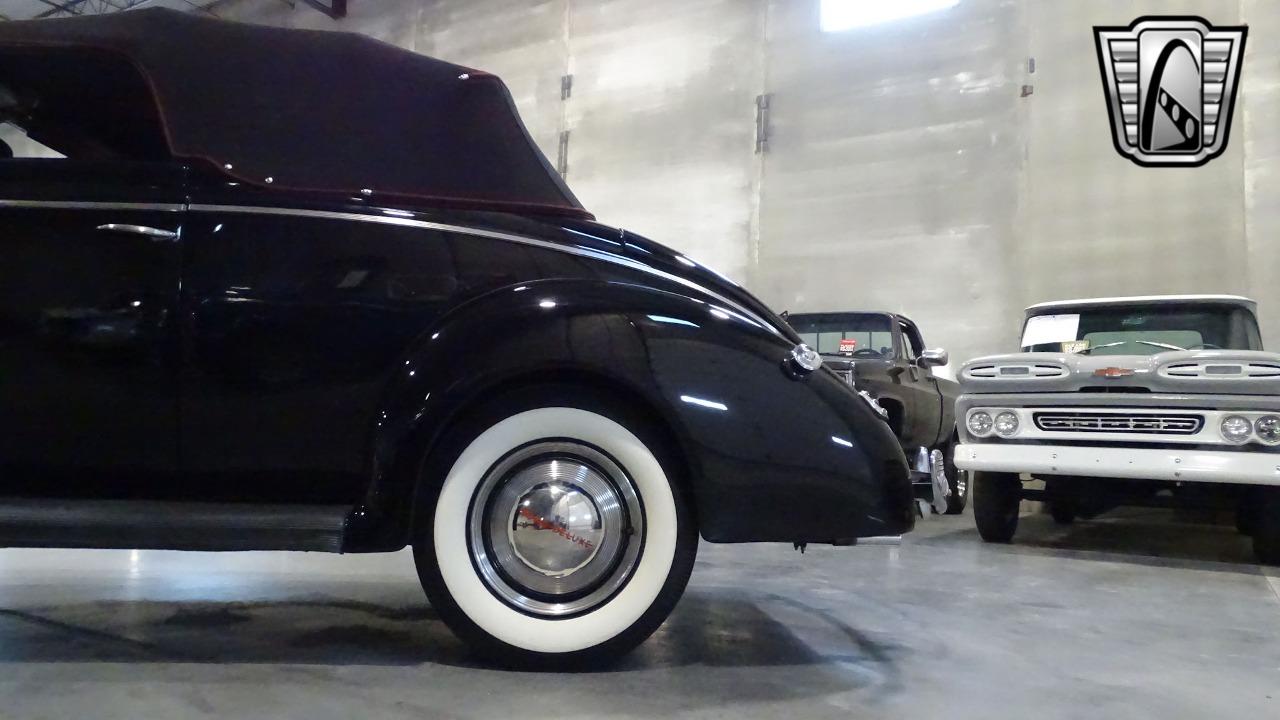 1940 Ford Deluxe