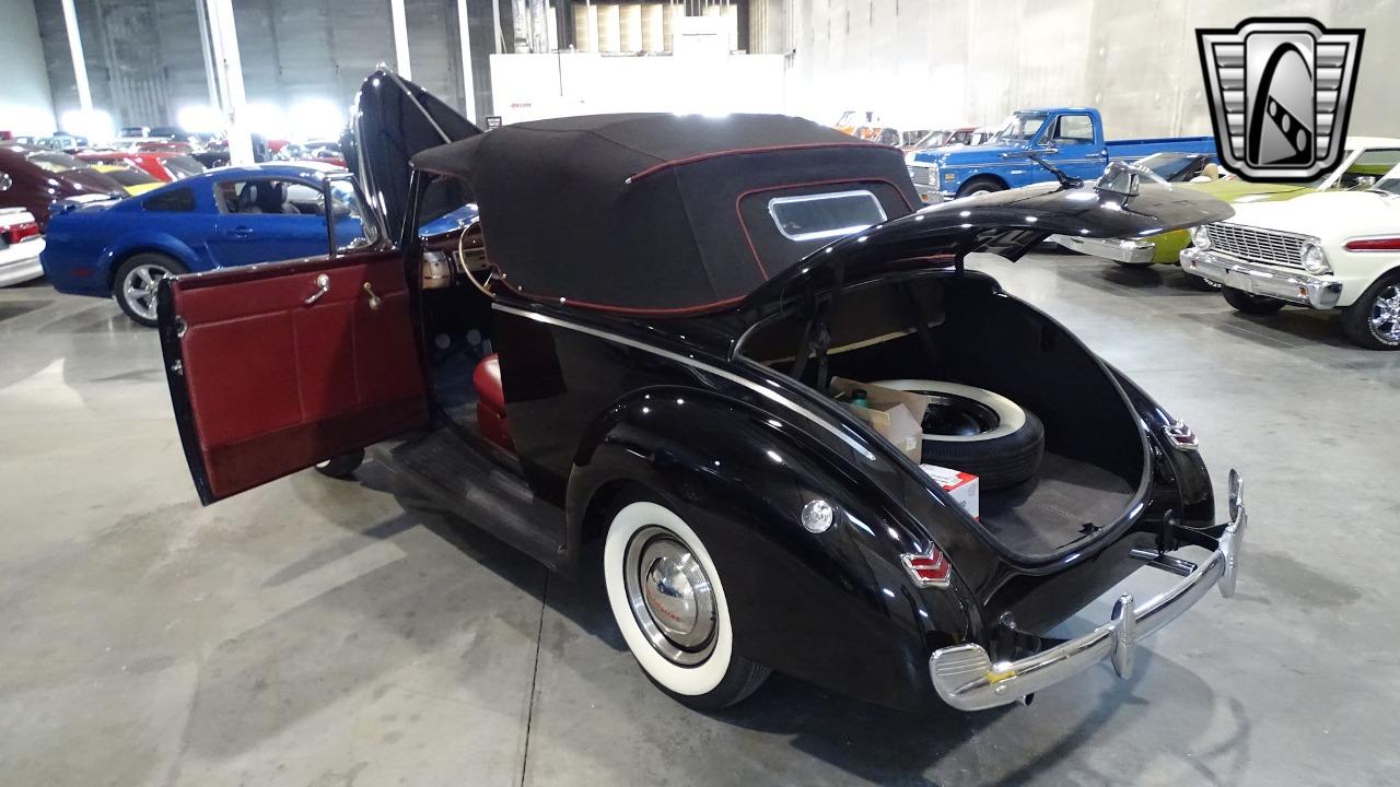 1940 Ford Deluxe