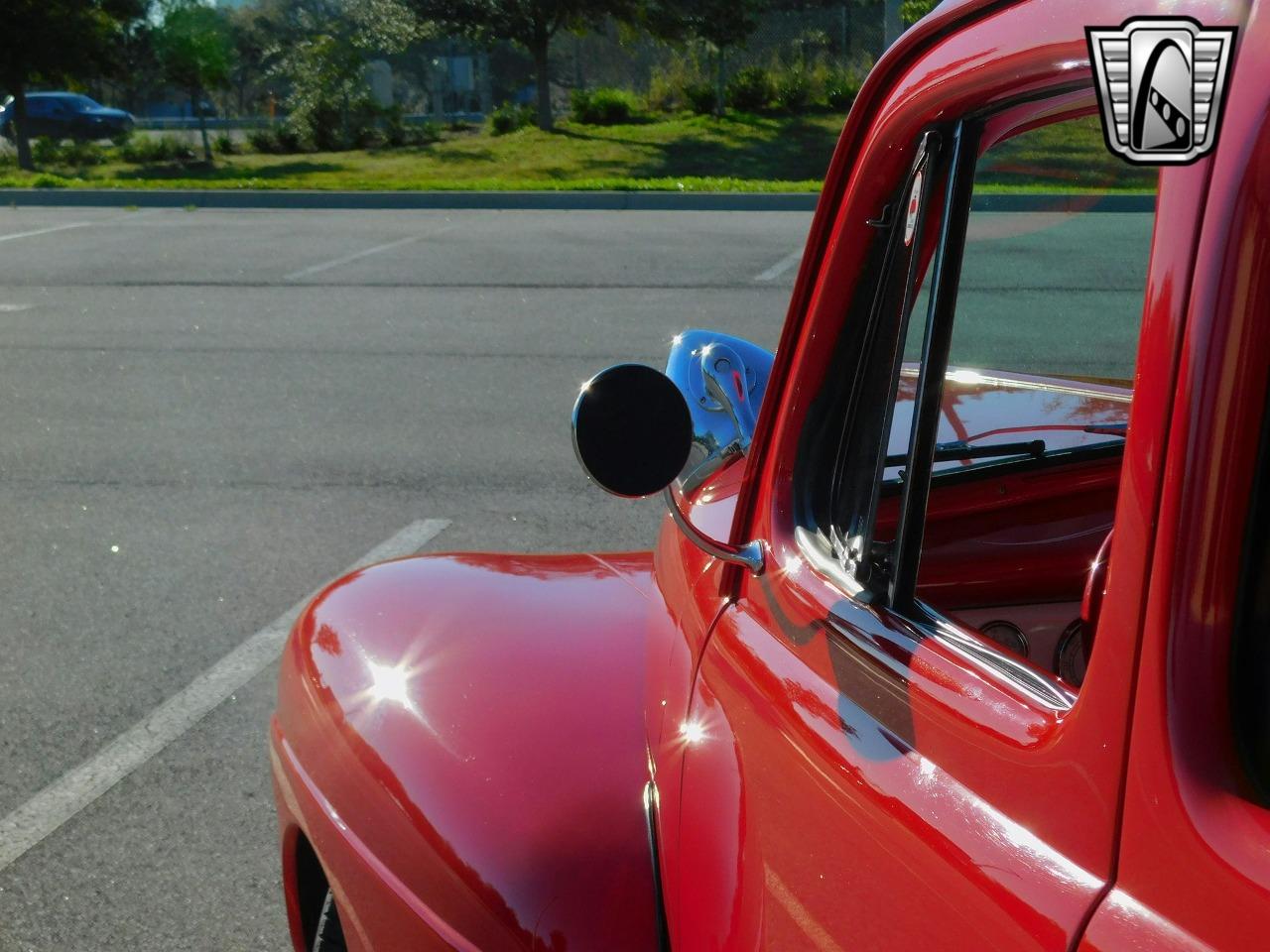 1946 Ford Deluxe