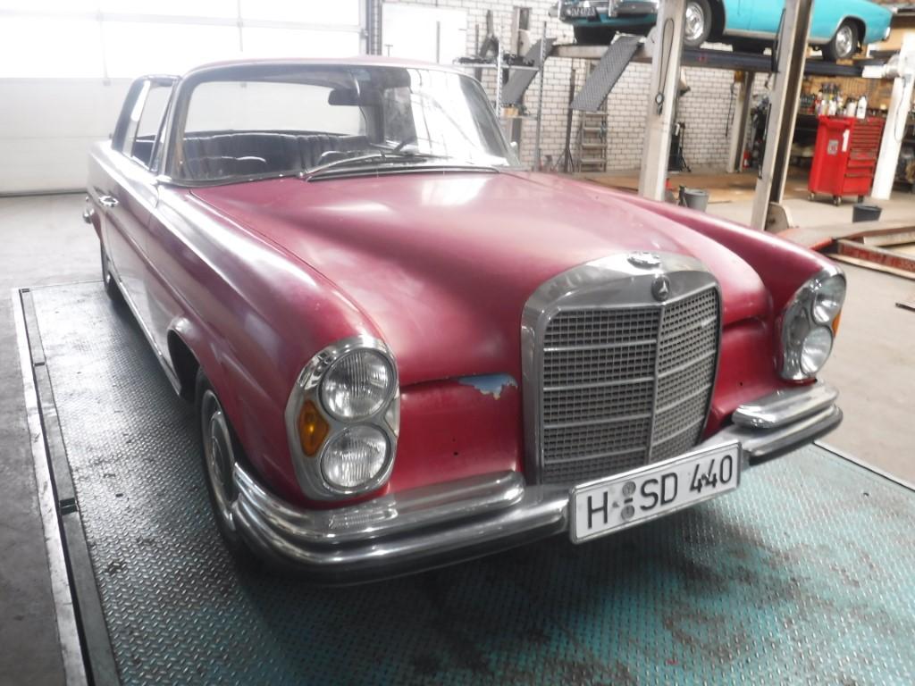 1965 Mercedes - Benz 250SE Coupe no. 85252