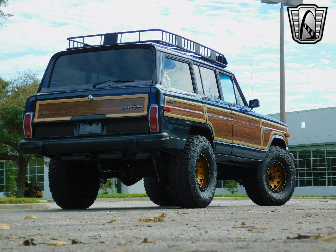 1989 Jeep Grand Wagoneer