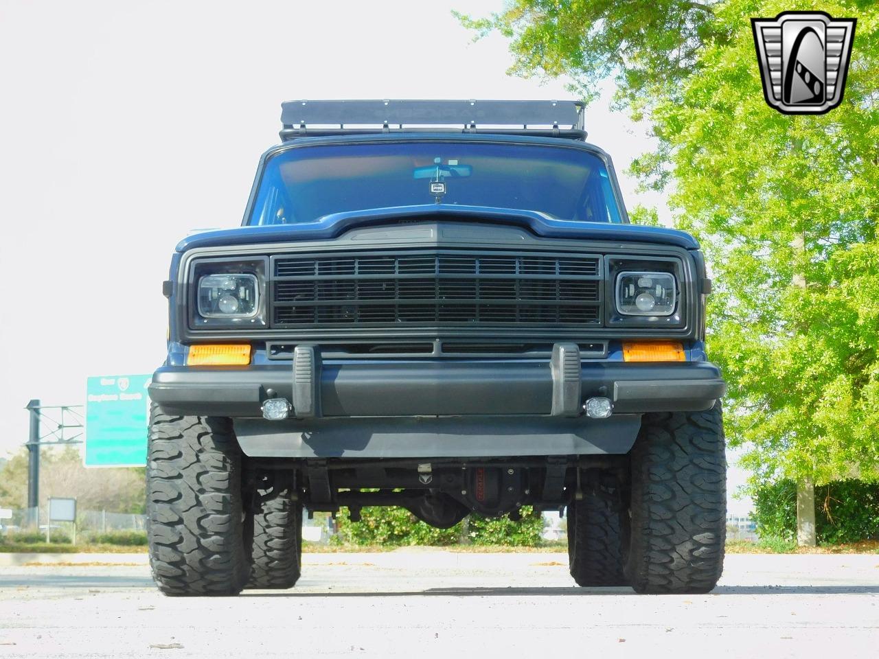 1989 Jeep Grand Wagoneer