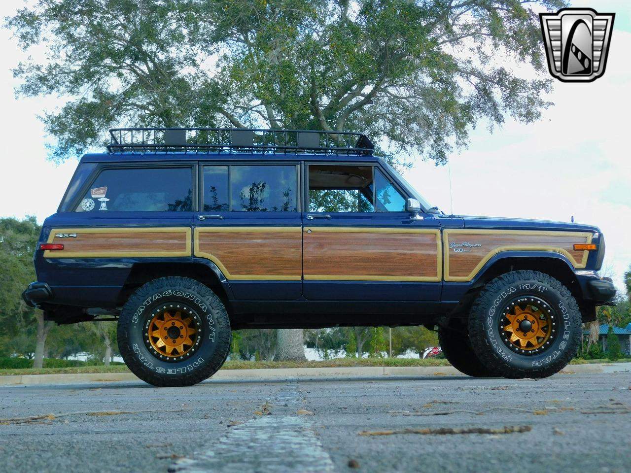 1989 Jeep Grand Wagoneer