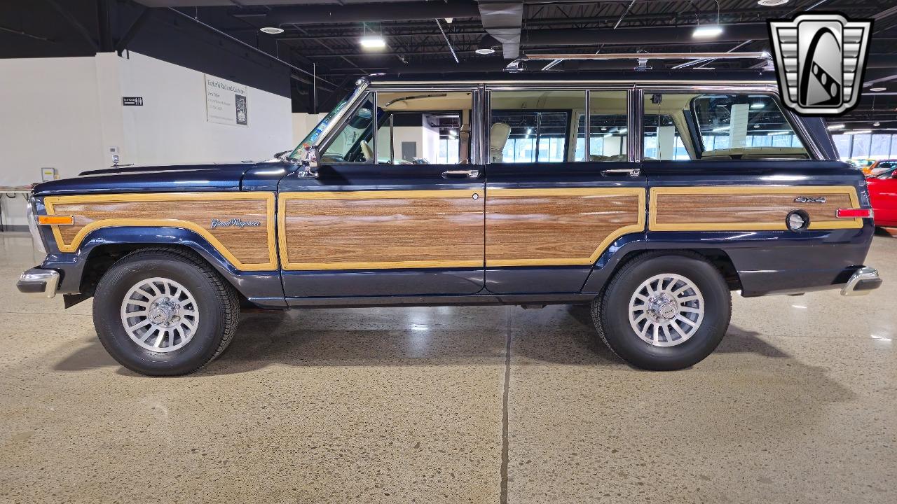 1990 Jeep Grand Wagoneer