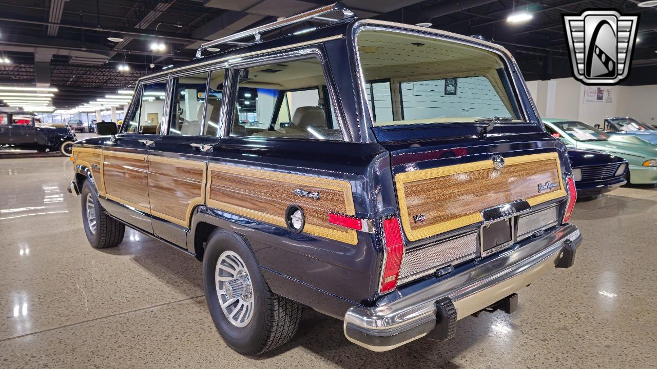 1990 Jeep Grand Wagoneer