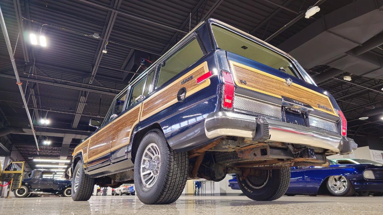 1990 Jeep Grand Wagoneer