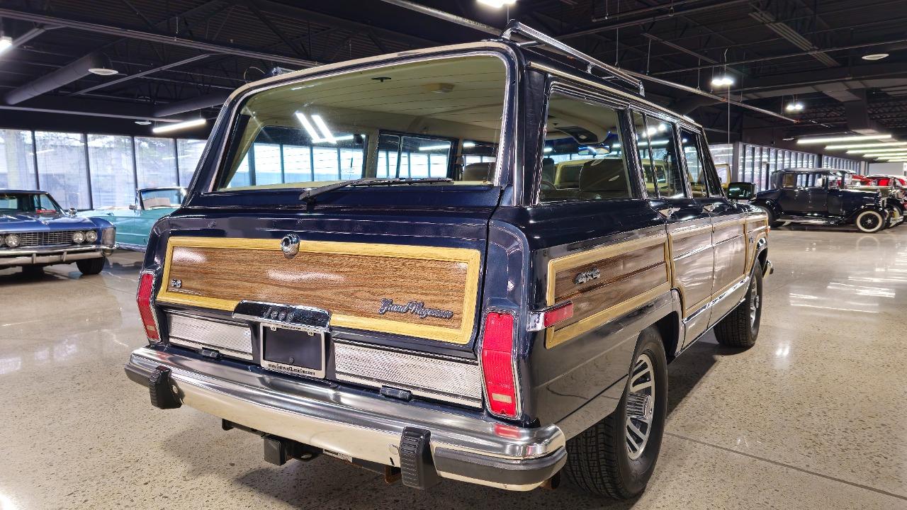 1990 Jeep Grand Wagoneer