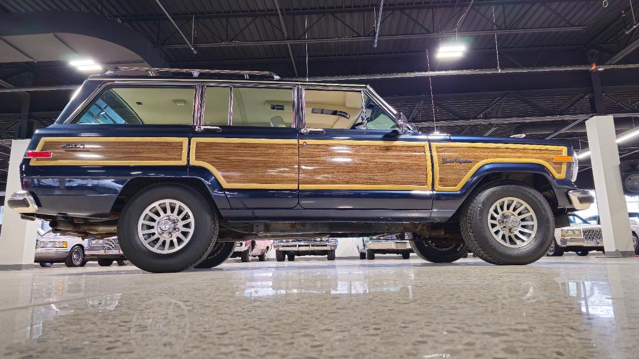 1990 Jeep Grand Wagoneer