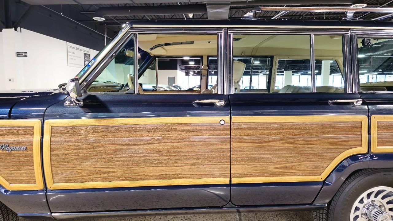 1990 Jeep Grand Wagoneer