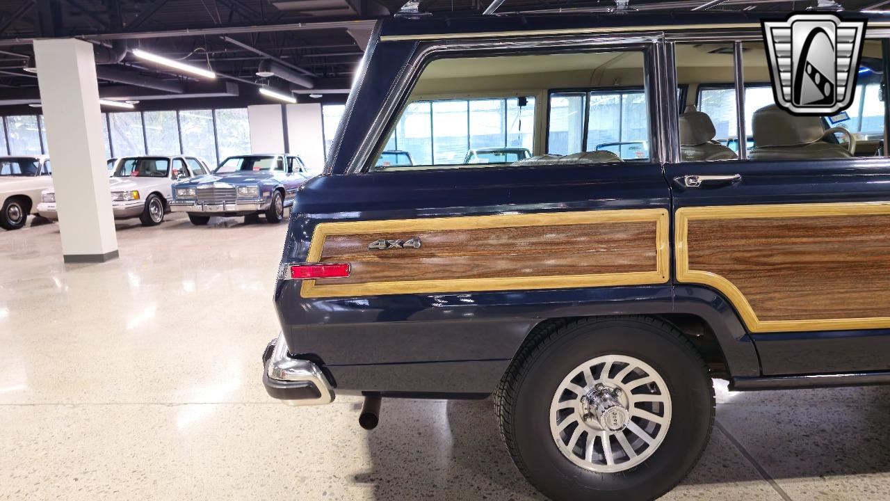 1990 Jeep Grand Wagoneer