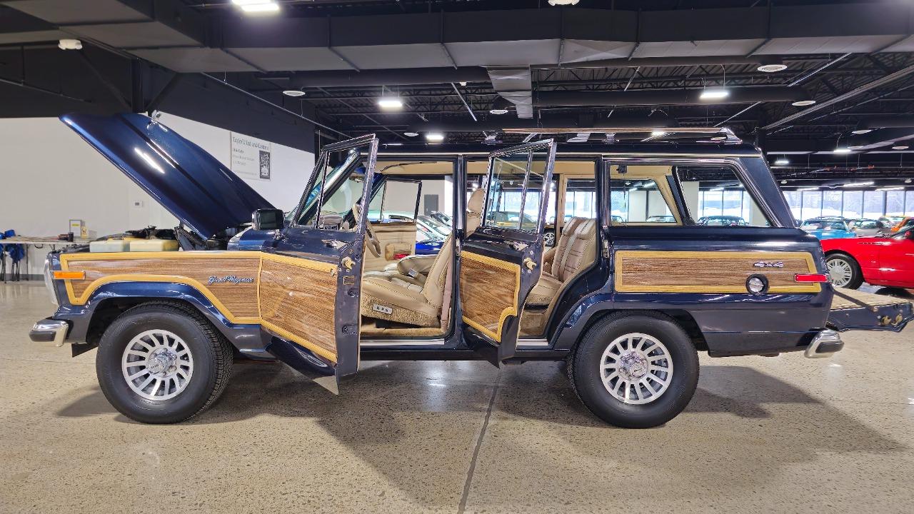 1990 Jeep Grand Wagoneer