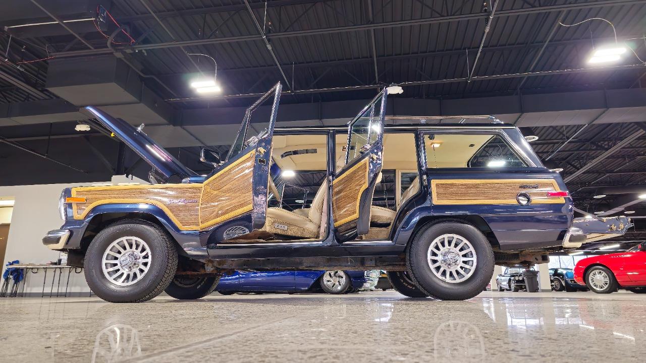 1990 Jeep Grand Wagoneer