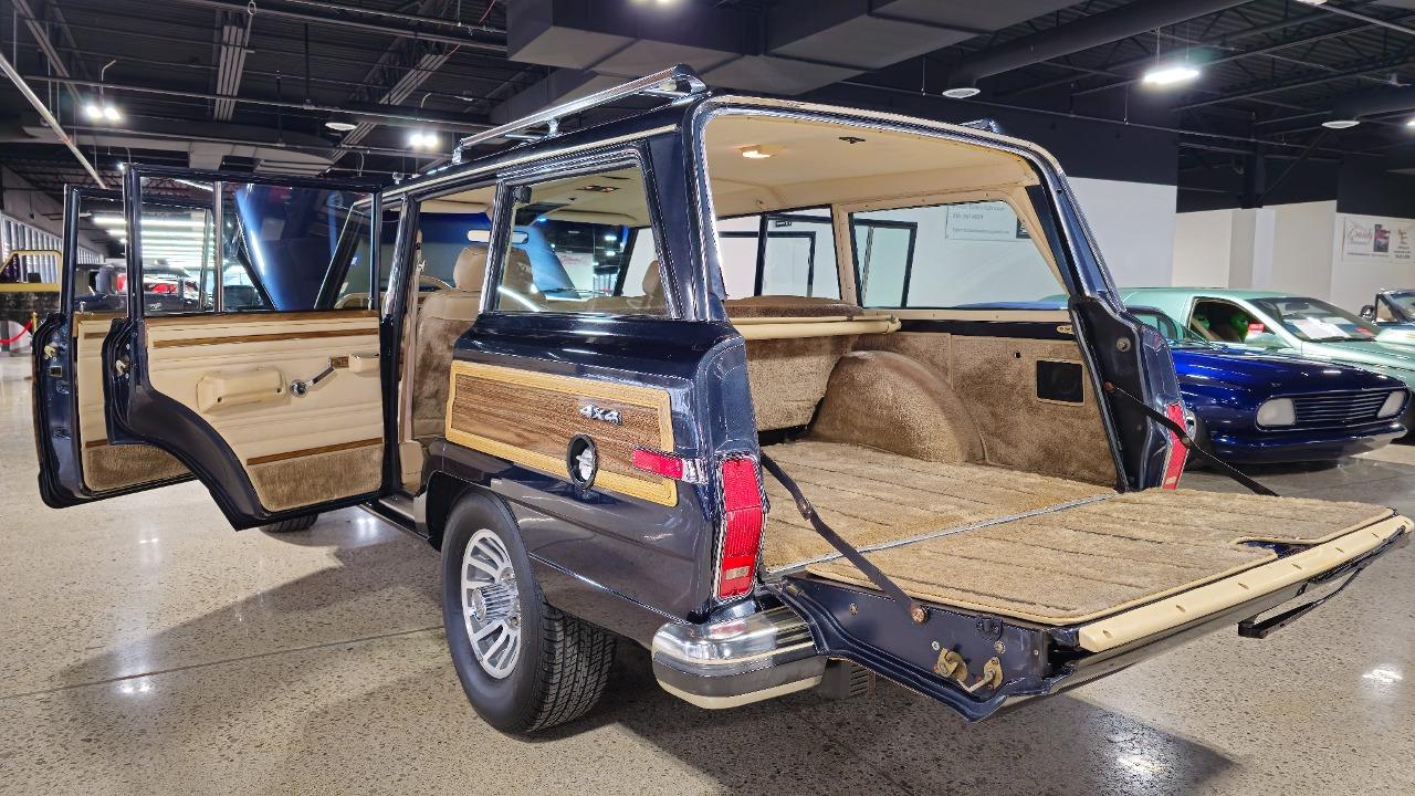 1990 Jeep Grand Wagoneer