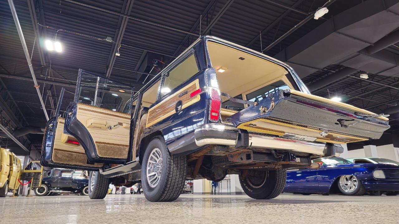 1990 Jeep Grand Wagoneer