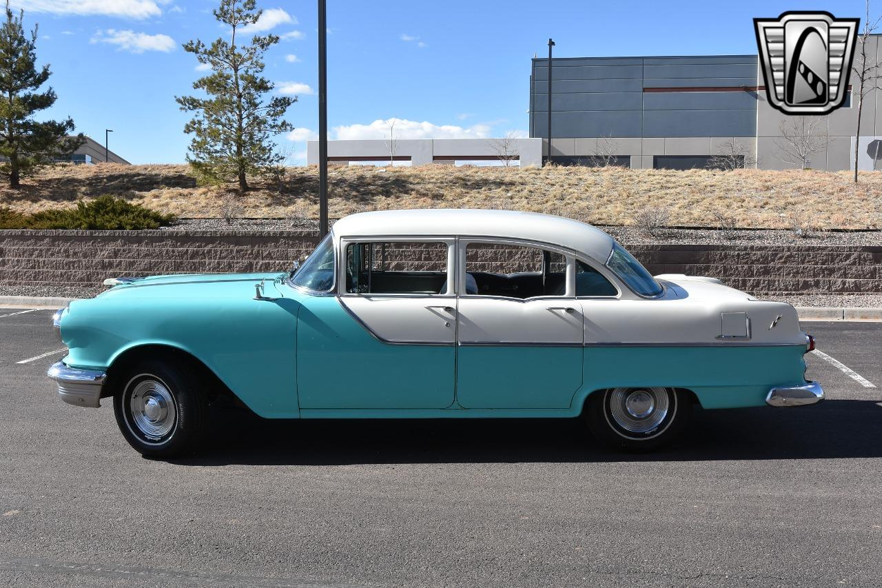 1955 Pontiac Chieftain