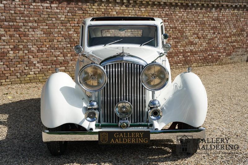 1933 Bentley 3 1/2 litre Park Ward Streamline