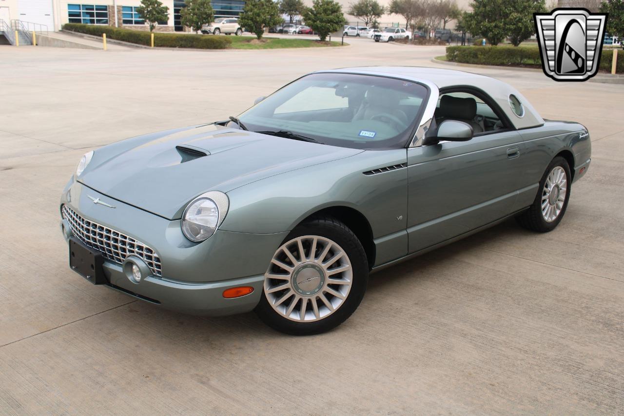 2004 Ford Thunderbird