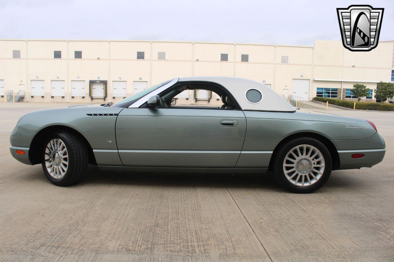 2004 Ford Thunderbird