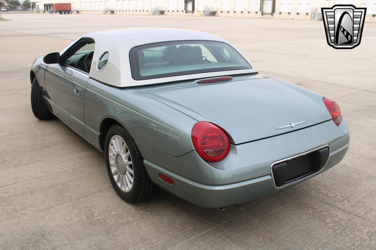 2004 Ford Thunderbird