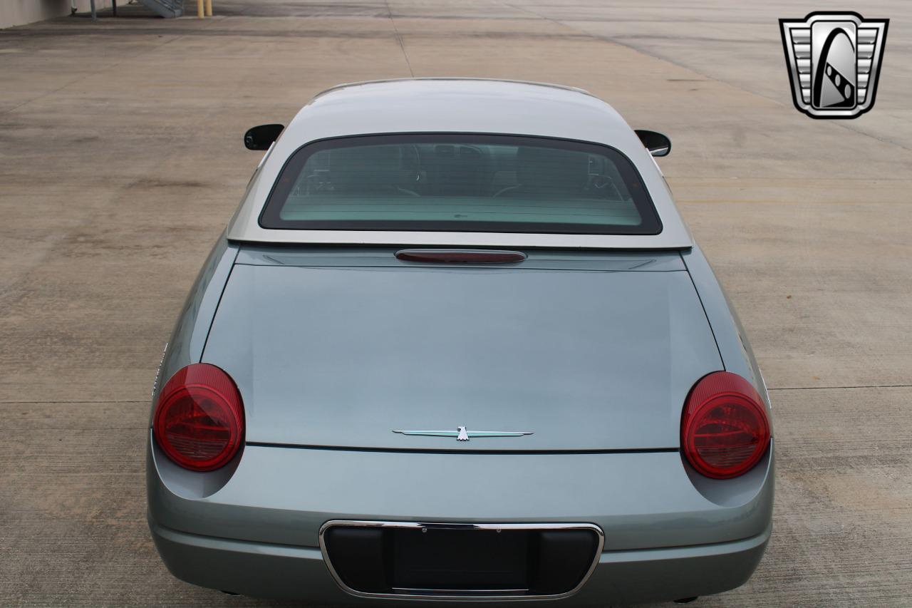 2004 Ford Thunderbird