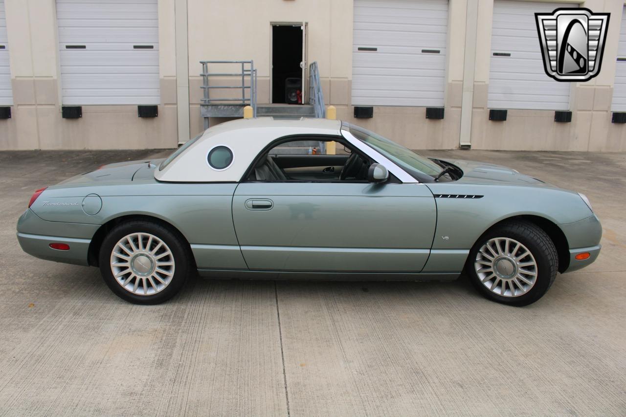 2004 Ford Thunderbird