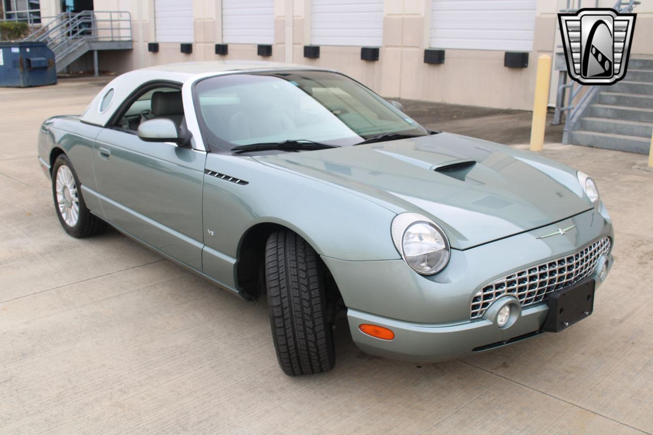 2004 Ford Thunderbird