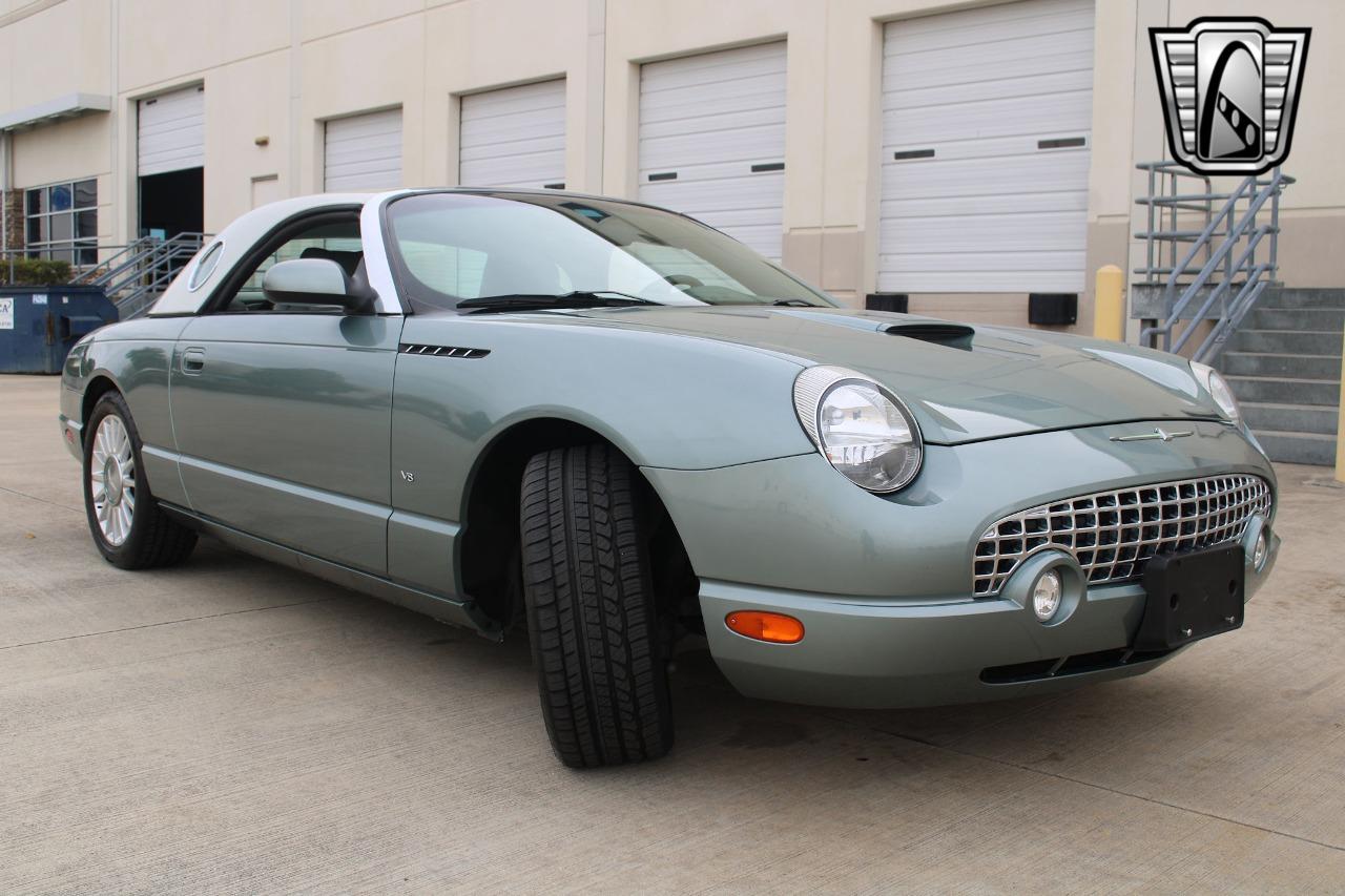 2004 Ford Thunderbird