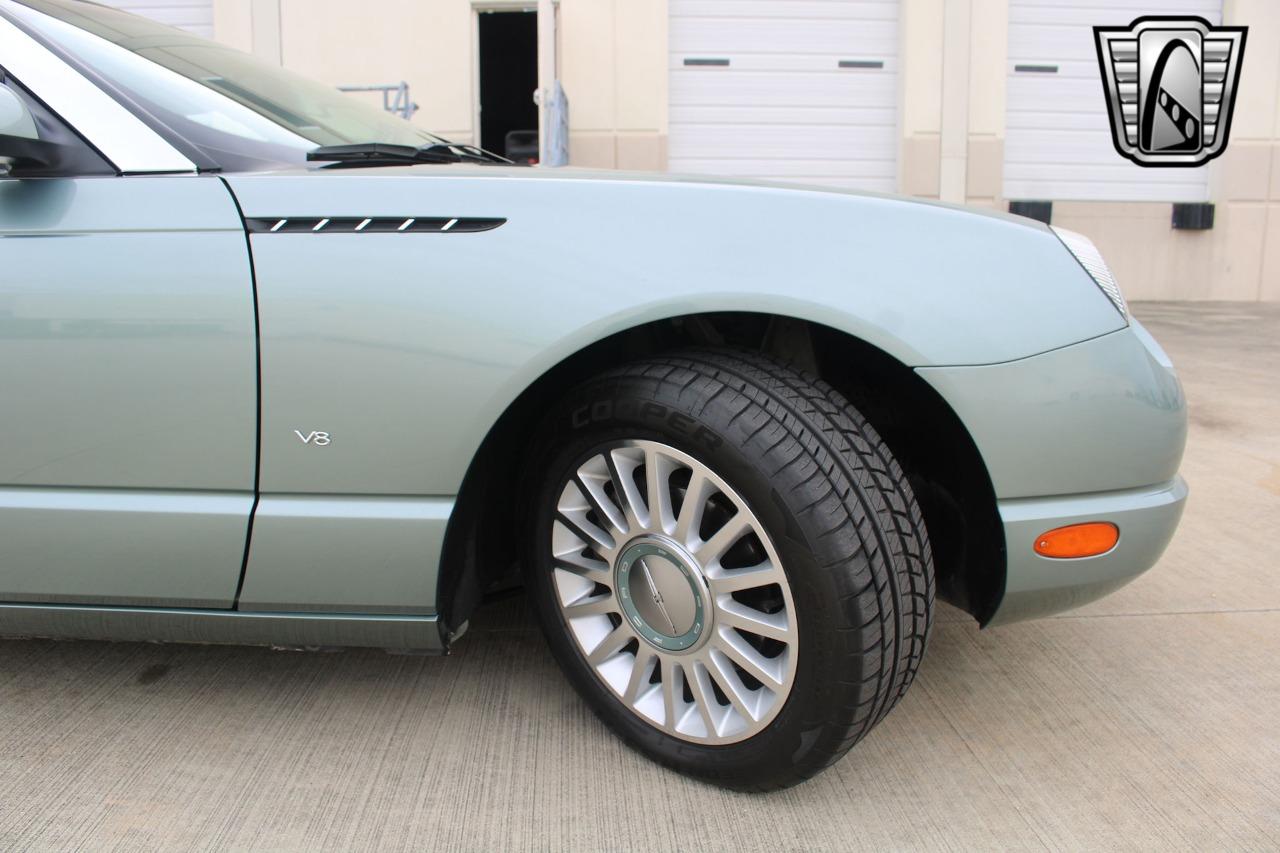 2004 Ford Thunderbird