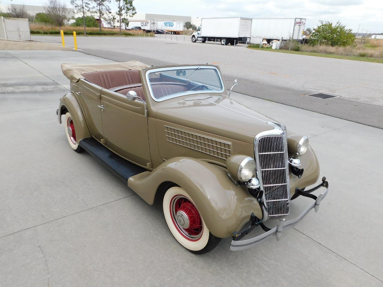 1935 Ford Model 48