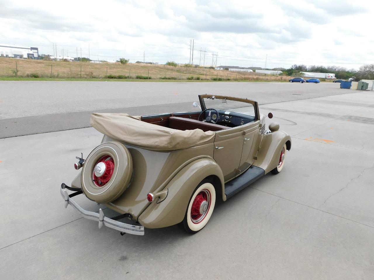 1935 Ford Model 48