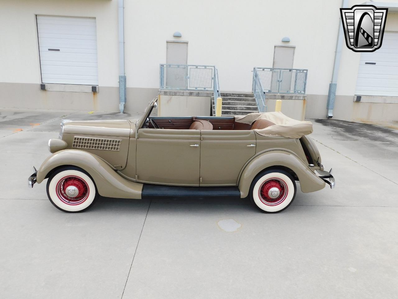 1935 Ford Model 48