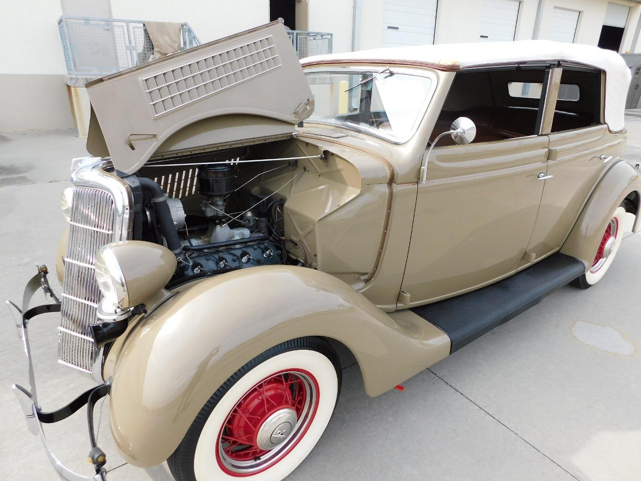 1935 Ford Model 48