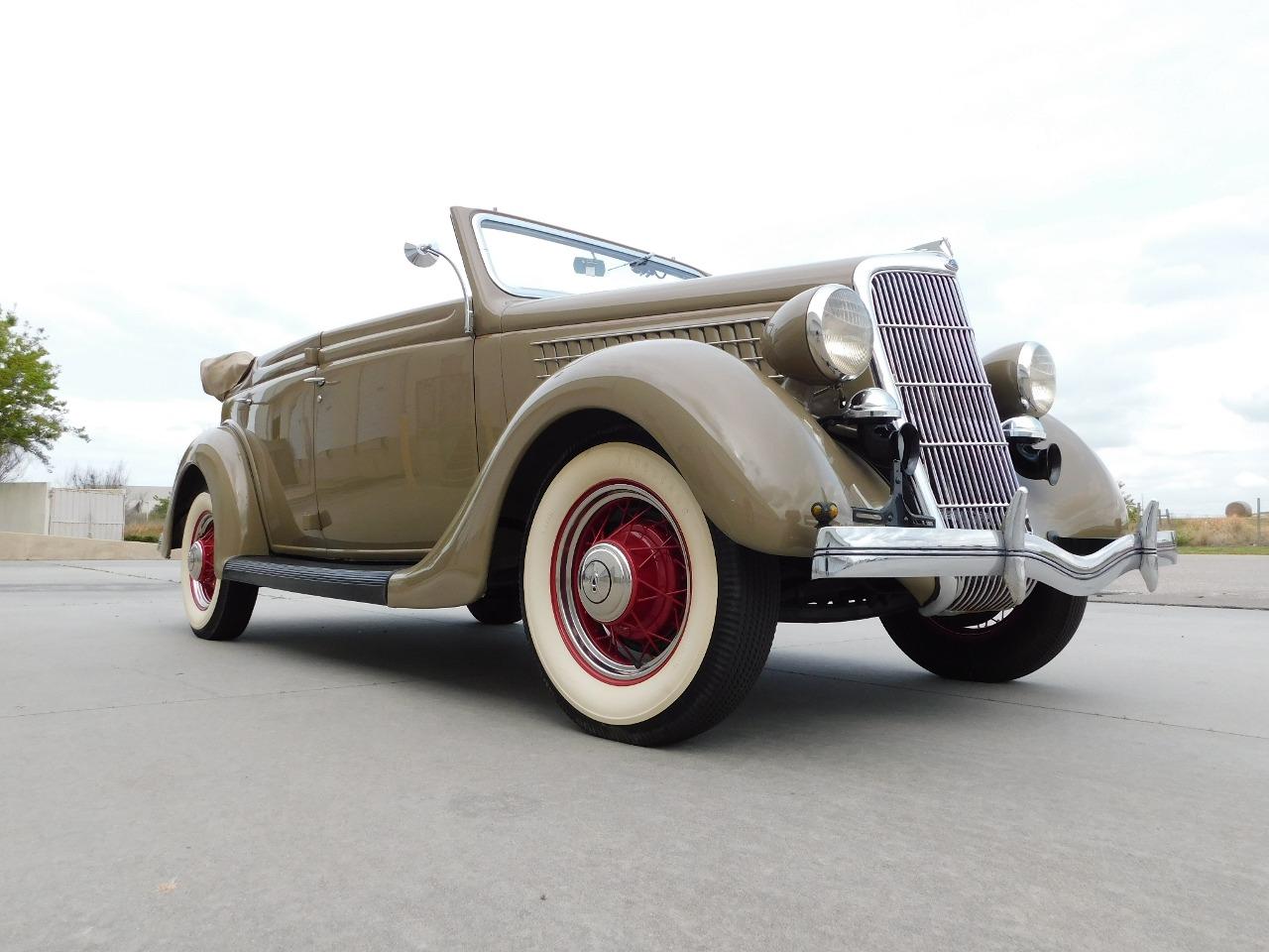 1935 Ford Model 48