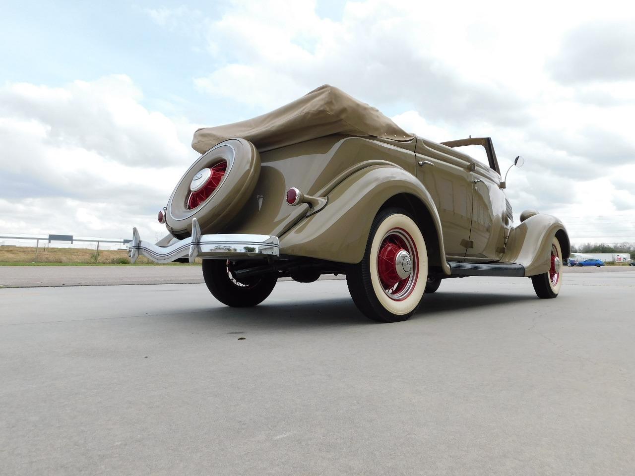 1935 Ford Model 48