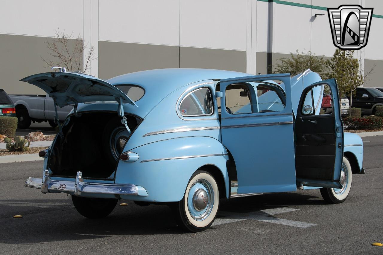 1947 Ford Super Deluxe