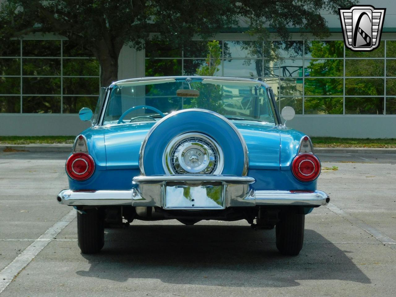 1956 Ford Thunderbird