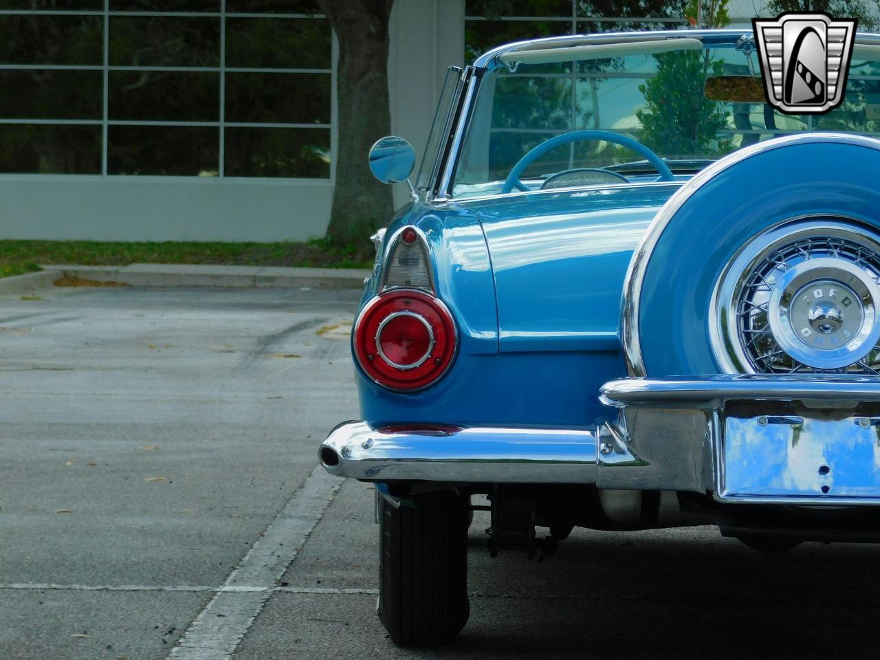 1956 Ford Thunderbird