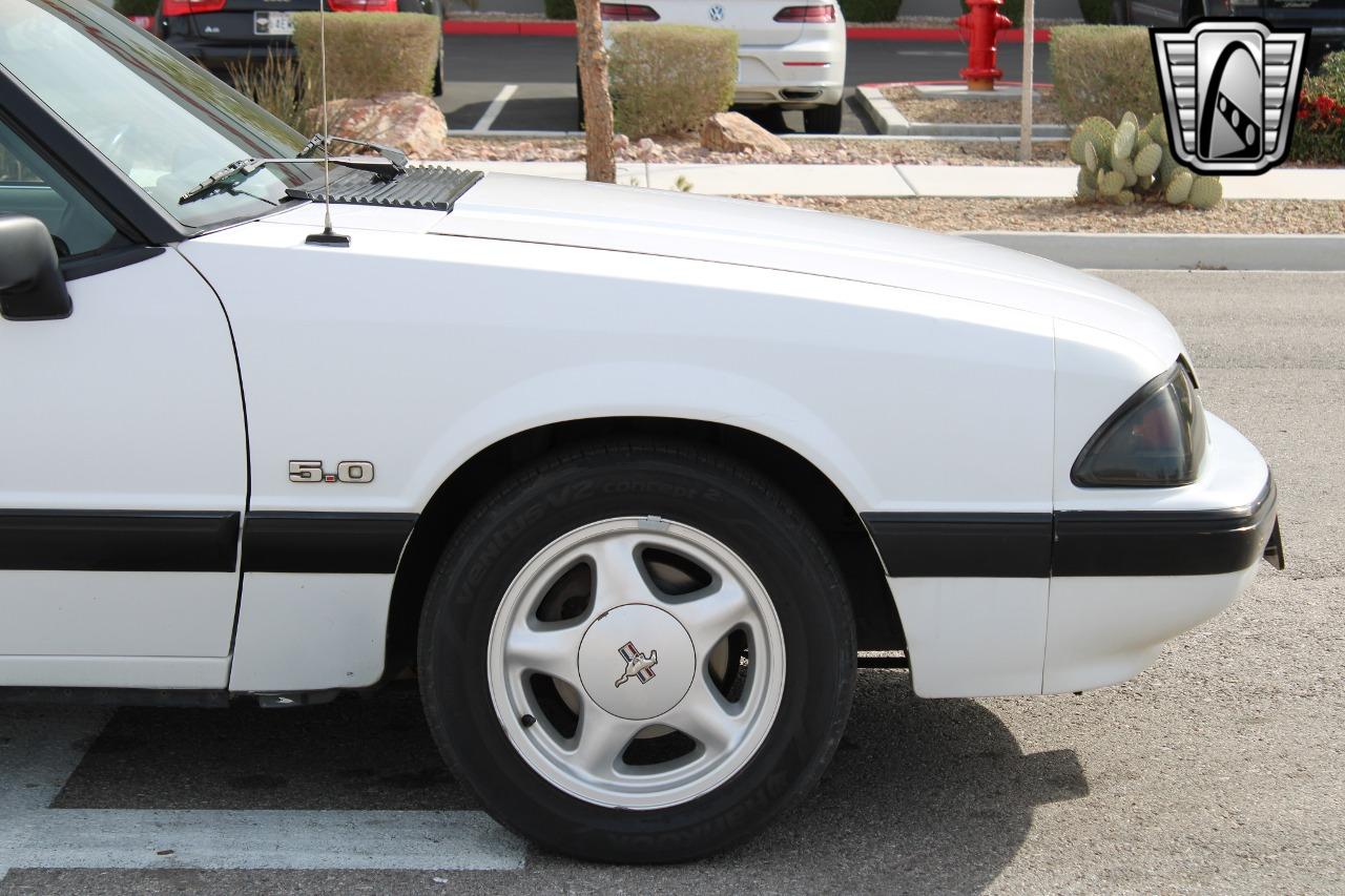 1991 Ford Mustang