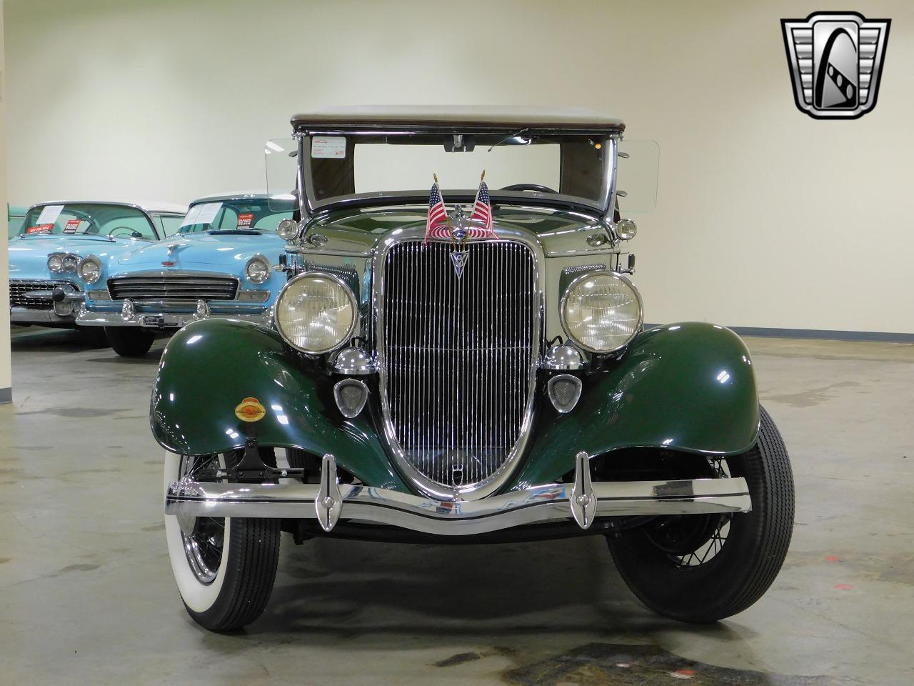 1934 Ford Deluxe